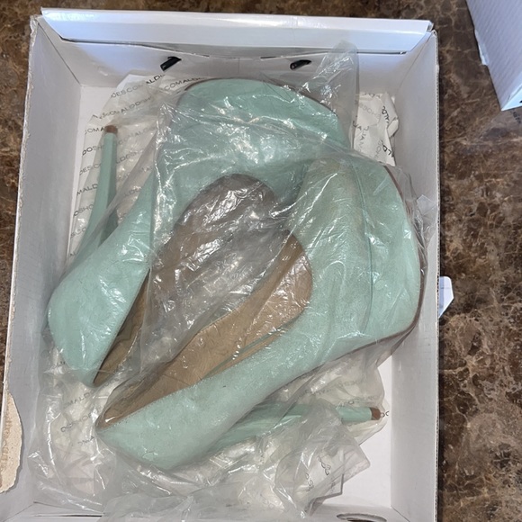 Aldo mint green size 36 platform heels with box - Picture 4 of 4